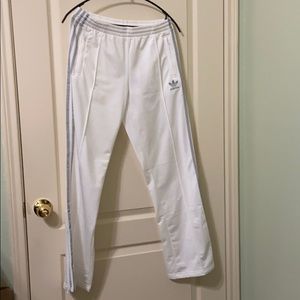 Adidas ladies white pants size 40 is medium
